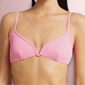 NWT LSpace Helena bikini top Size Medium
Color guava Retail $99